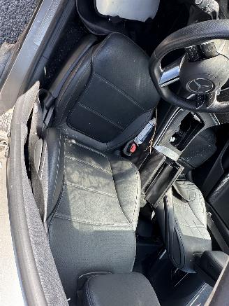 Mercedes C-klasse 300 e AMG LINE picture 12