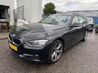 Schadeauto BMW 3-serie 320d EfficientDynamics Edition 2015/2