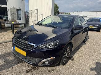 uszkodzony samochody osobowe Peugeot 308 1.2 e-THP Blue Lease Premium AUTOMAAT 2014/9