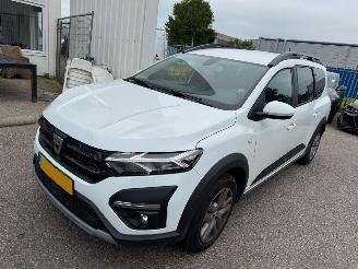 Schadeauto Dacia Jogger 1.0 TCe 100 ECO-G Extreme 7p. Benzine/LPG 2023/1