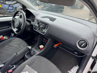 Volkswagen Up! 1.0 take up! BlueMotion picture 10