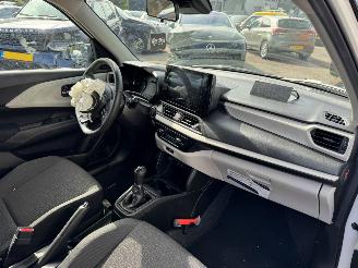 Suzuki Swift 1.2 Select Smart Hybrid picture 13