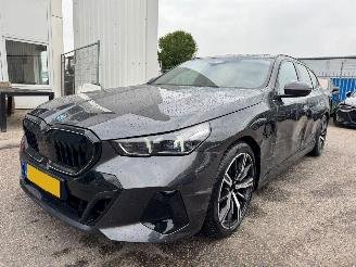 Damaged car BMW 5-serie Touring 530e xDrive 2026/3