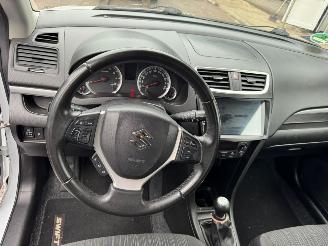Suzuki Swift 1.2 Exclusive EASSS picture 9
