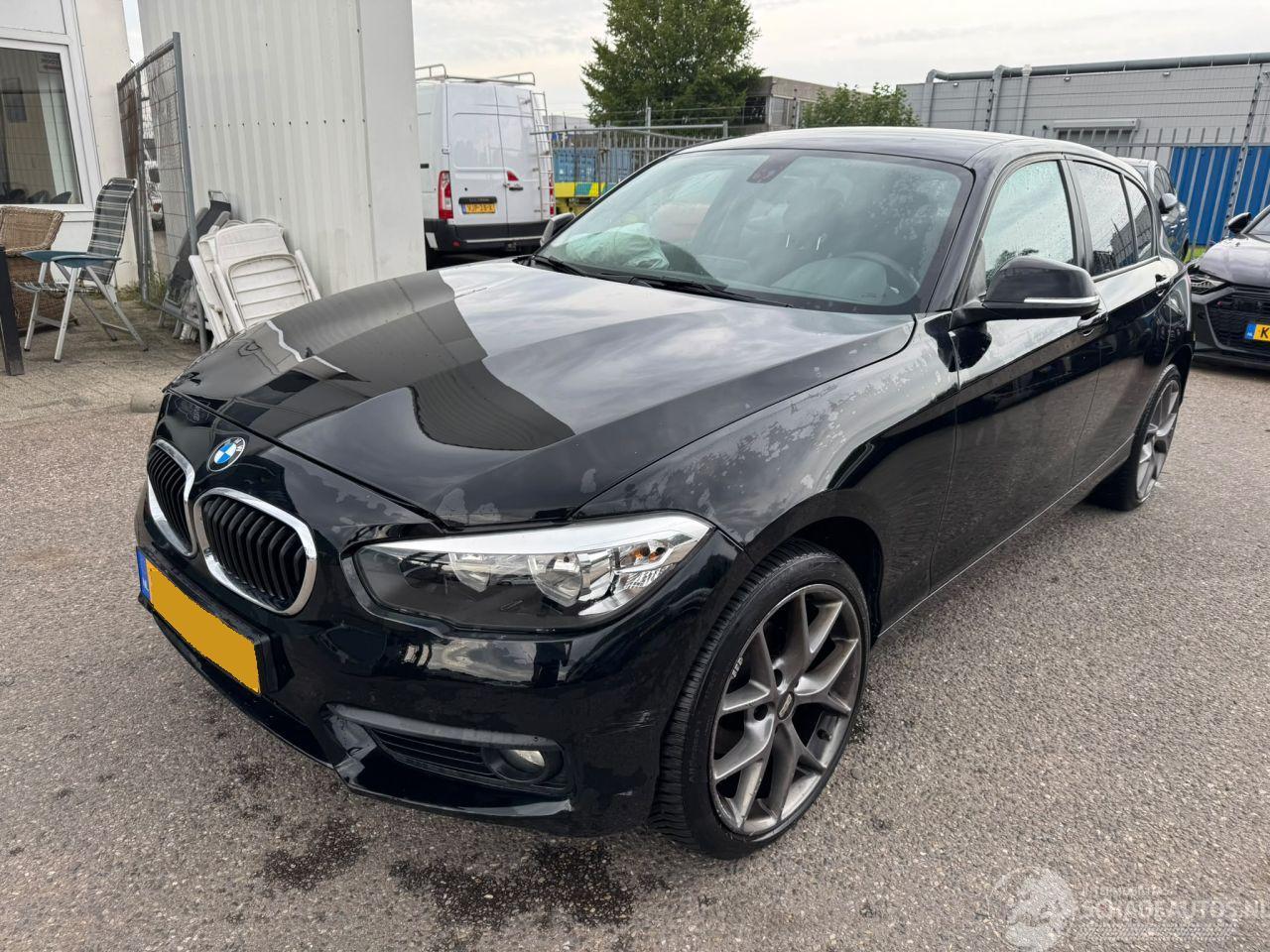 BMW 1-serie 118i Essential