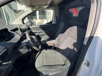 Peugeot Partner 1.5 BlueHDI Premium Long picture 17