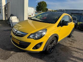 Schadeauto Opel Corsa 1.4-16V Color Edition 2013/3