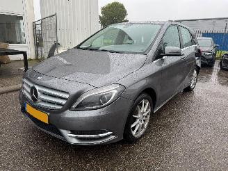 Unfallwagen Mercedes B-klasse 180 AUTOMAAT Ambition 2012/9