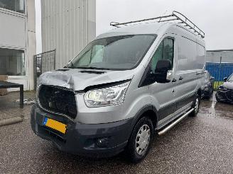 skadebil bedrijf Ford Transit 330 2.0 AUTOMAAT TDCI L2H2 Trend 130 PK 2019/2