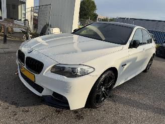 krockskadad bil auto BMW 5-serie 523i High Executive 2010/9
