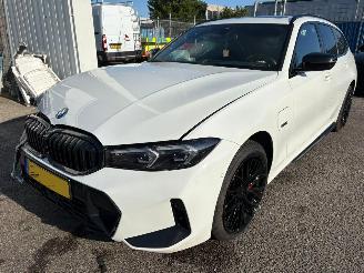 Avarii autoturisme BMW 3-serie Touring 330e AUTOMAAT 2022/10