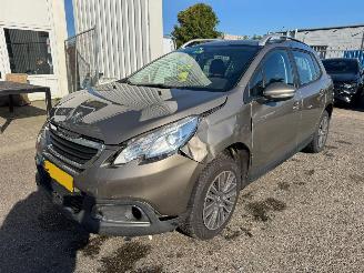 Coche accidentado Peugeot 2008 1.2 PureTech Blue Lion 2016/2