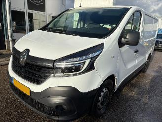 Unfall Kfz Van Renault Trafic 2.0 AUTOMAAT dCi 145 T29 L1H1 Comfort 145 PK 2021/12