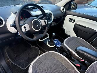 Renault Twingo 1.0 SCe Collection picture 8