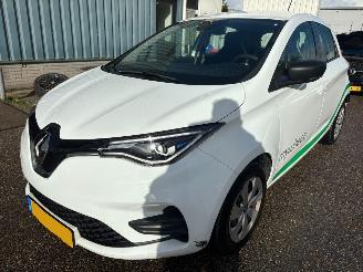 Voiture accidenté Renault Zoé R110 Life Carshare 52 kWh 2021/6