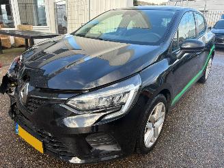 Damaged car Renault Clio 1.0 TCe Zen 2022/2