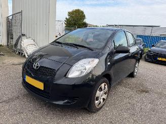 skadebil auto Toyota Yaris 1.0 VVTi Spirit 2007/4