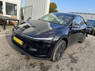 Avarii autoturisme Tesla Model Y Longe range awd 351 pk bj 2026 ! 2026/10