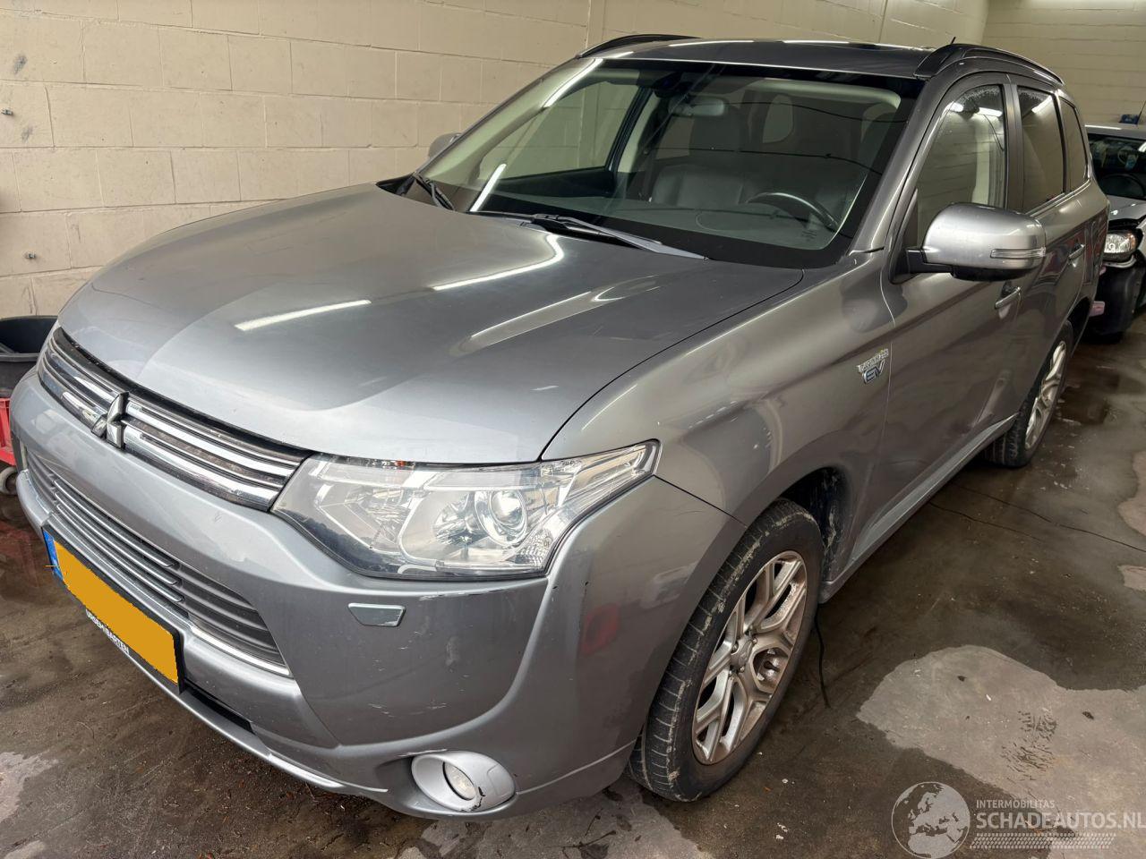 Mitsubishi Outlander 2.0 PHEV instyle