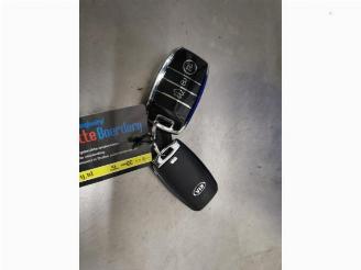 Uttjänta bilar auto Kia Cee d Cee'd (JDB5), Hatchback 5-drs, 2012 / 2018 1.0i T-GDi 12V 120 2016/4