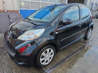 Peugeot 107 107, Hatchback, 2005 / 2014 1.0 12V picture 2