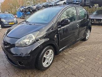 Toyota Aygo Aygo (B10), Hatchback, 2005 / 2014 1.0 12V VVT-i picture 2
