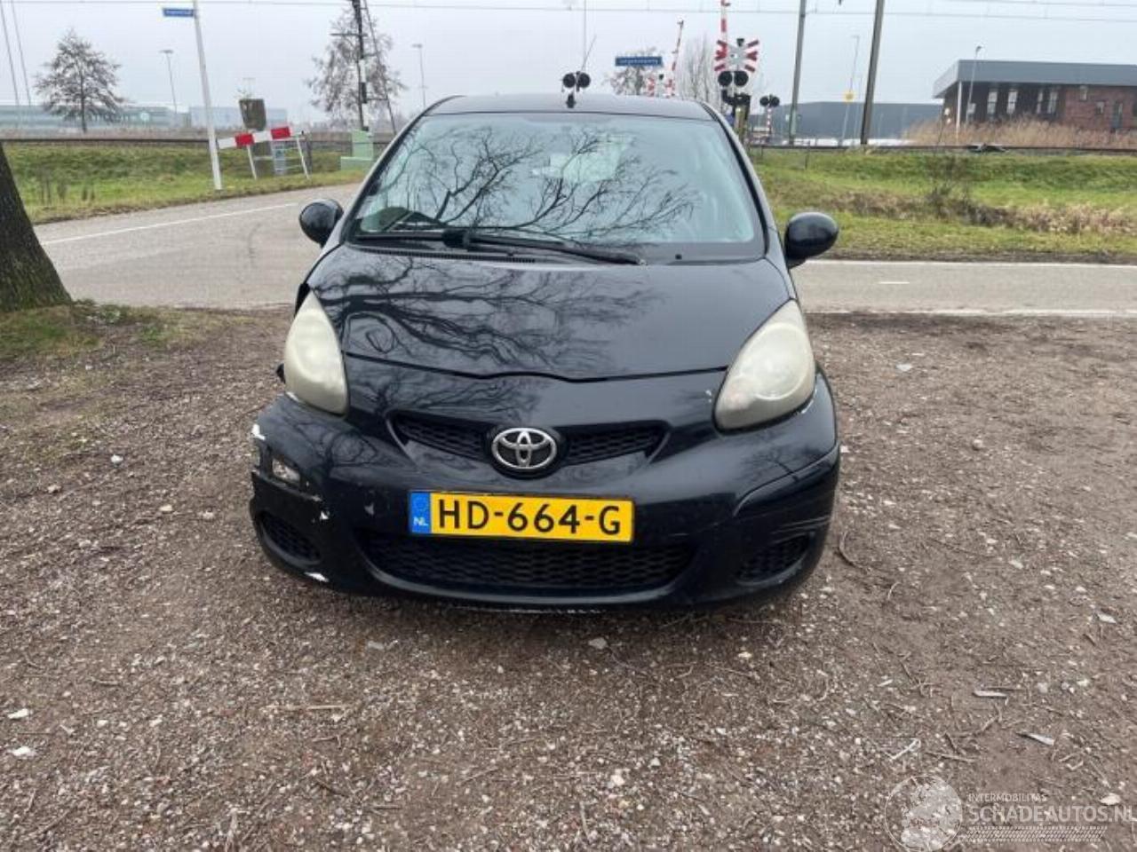 Toyota Aygo Aygo (B10), Hatchback, 2005 / 2014 1.0 12V VVT-i