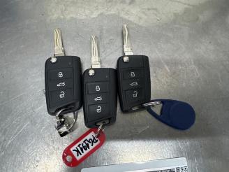 Vrakbiler auto Volkswagen Golf Golf VII Variant (AUVV), Combi, 2013 / 2021 1.2 TSI BlueMotion 16V 2014/5