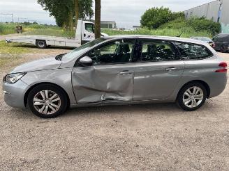 Uttjänta bilar auto Peugeot 308 308 SW (L4/L9/LC/LJ/LR), Combi 5-drs, 2014 / 2021 1.2 12V e-THP PureTech 130 2014/7