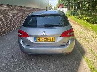 Peugeot 308 308 SW (L4/L9/LC/LJ/LR), Combi 5-drs, 2014 / 2021 1.2 12V e-THP PureTech 130 picture 15