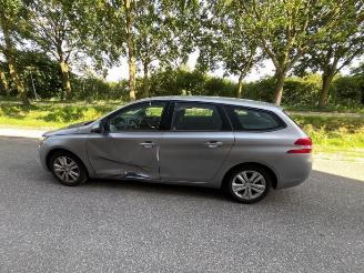 Peugeot 308 308 SW (L4/L9/LC/LJ/LR), Combi 5-drs, 2014 / 2021 1.2 12V e-THP PureTech 130 picture 12