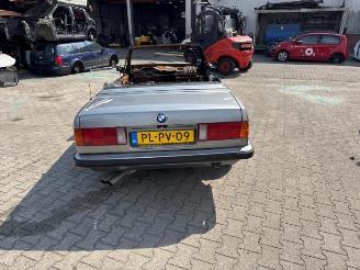 BMW 3-serie 3 serie (E30/2C), Cabrio, 1983 / 1993 325i picture 2