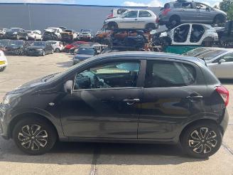 Peugeot 108 108, Hatchback, 2014 1.0 12V VVT-i picture 2
