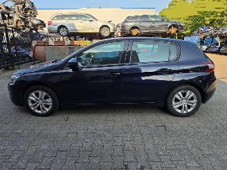 Peugeot 308 1.2 picture 4