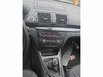 BMW 1-serie 1 serie (E81), Hatchback 3-drs, 2006 / 2012 120i 16V picture 11
