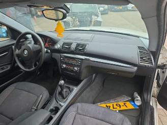 BMW 1-serie 1 serie (E81), Hatchback 3-drs, 2006 / 2012 120i 16V picture 12