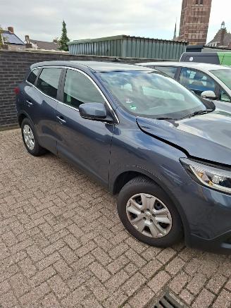 skadebil auto Renault Kadjar 1.2  96 KW 2017/3