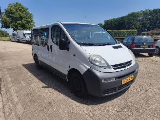 uszkodzony samochody osobowe Opel Vivaro VIVARO 9 PERSOONS 2006/9