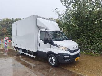 danneggiata veicoli commerciali Iveco Daily Daily 2.3 airco automaat mtm 3500 kg 2018/6