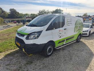 krockskadad bil bedrijf Ford Transit Custom TRANSIT 2.0 L2 AIRCO DEFECT 2018/4
