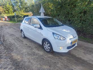 krockskadad bil auto Mitsubishi Space-star SPACE STAR AIRCO 2015/10
