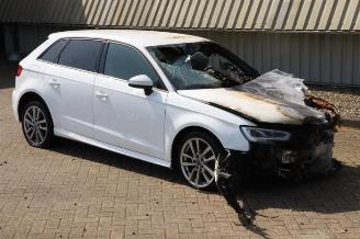 Vrakbiler auto Audi A3 A3 Sportback (8VA/8VF), Hatchback 5-drs, 2012 / 2020 1.4 TFSI 16V 40 e-tron 2020/4