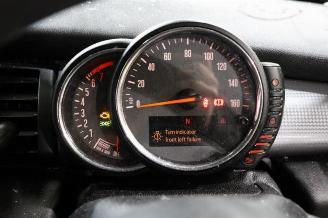 Mini Cooper Mini (F55), Hatchback 5-drs, 2013 1.5 12V Cooper picture 12