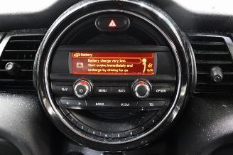Mini Cooper Mini (F55), Hatchback 5-drs, 2013 1.5 12V Cooper picture 11