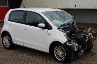 Vrakbiler auto Volkswagen Up! Up! (121), Hatchback, 2011 1.0 12V 60 2013/12