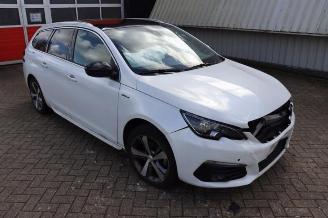 demontáž osobní automobily Peugeot 308 308 SW (L4/L9/LC/LJ/LR), Combi 5-drs, 2014 / 2021 1.2 12V e-THP PureTech 130 2019/10