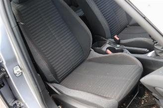 Peugeot 2008 2008 (UD/UK/UR/US/UX), MPV, 2019 1.2 VTi 12V PureTech 100 picture 14