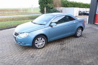 Coche siniestrado Volkswagen Eos Eos (1F7/F8), Cabrio, 2006 / 2015 2.0 FSI 16V 2006