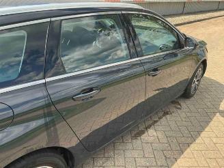 Peugeot 308 308 SW (L4/L9/LC/LJ/LR), Combi 5-drs, 2014 / 2021 1.2 12V e-THP PureTech 110 picture 21