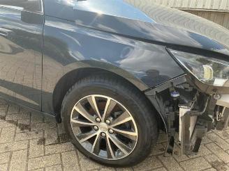 Peugeot 308 308 SW (L4/L9/LC/LJ/LR), Combi 5-drs, 2014 / 2021 1.2 12V e-THP PureTech 110 picture 29